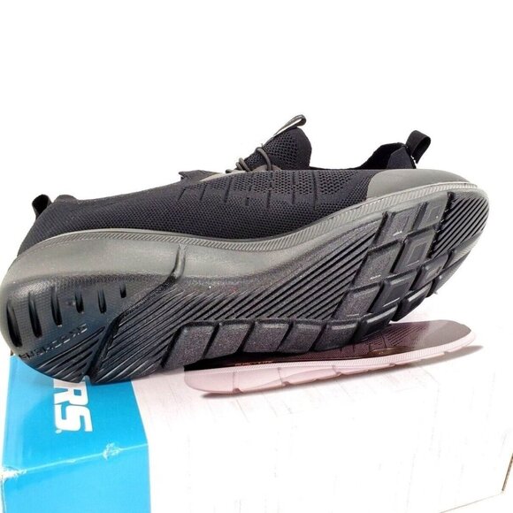 black cloth's skechers trainers - Picture 12 of 12